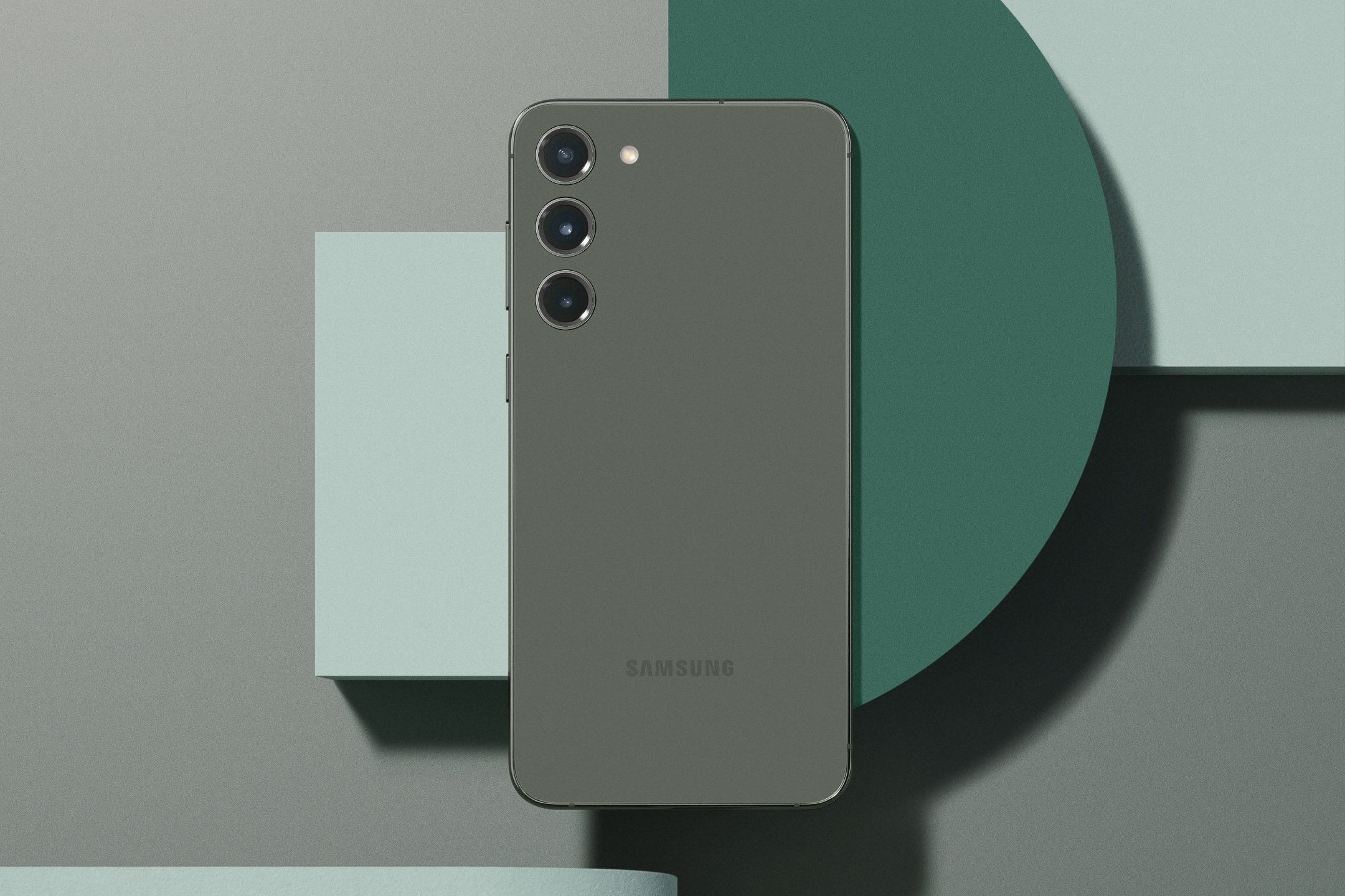 Samsung Galaxy S23+ vs. Google Pixel 7: What difference does $400