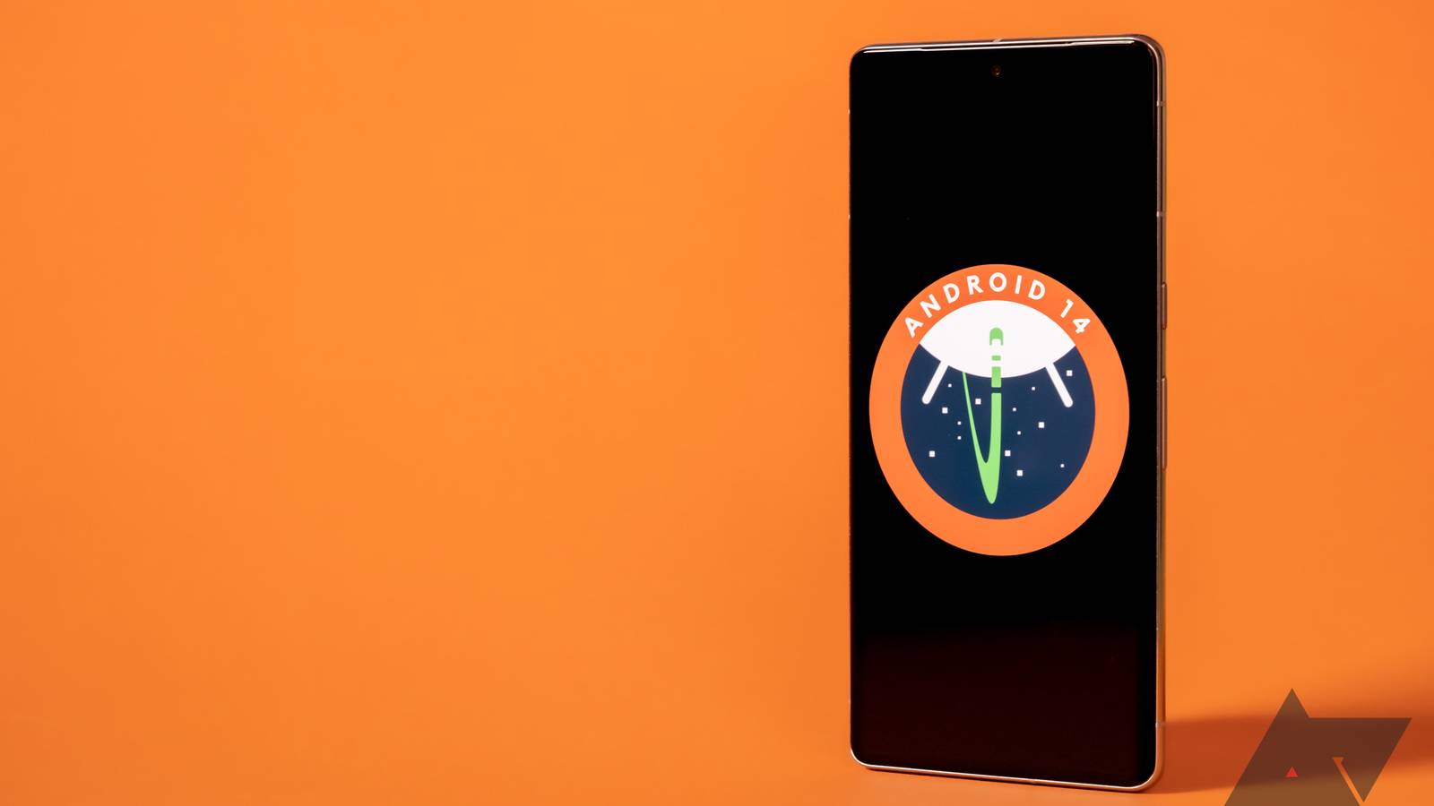 Android 14 Beta 5 already removes one of the new lock screen clock faces