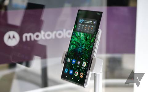 Get a close-up look at how Motorola's rollable phone works