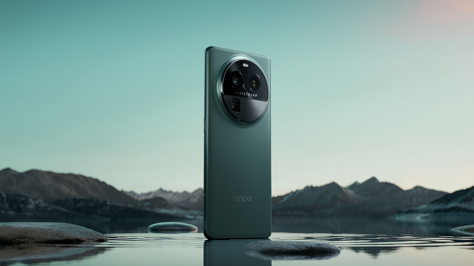 The Oppo Find X6 Pro combines a throwback design with a cutting