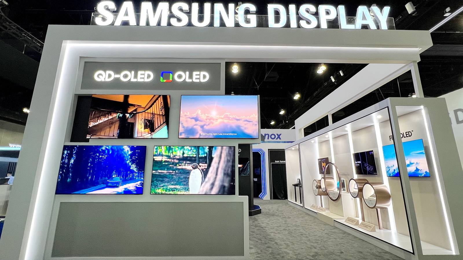 Debut Display Samsung's latest display tech to debut on the Pixel 11