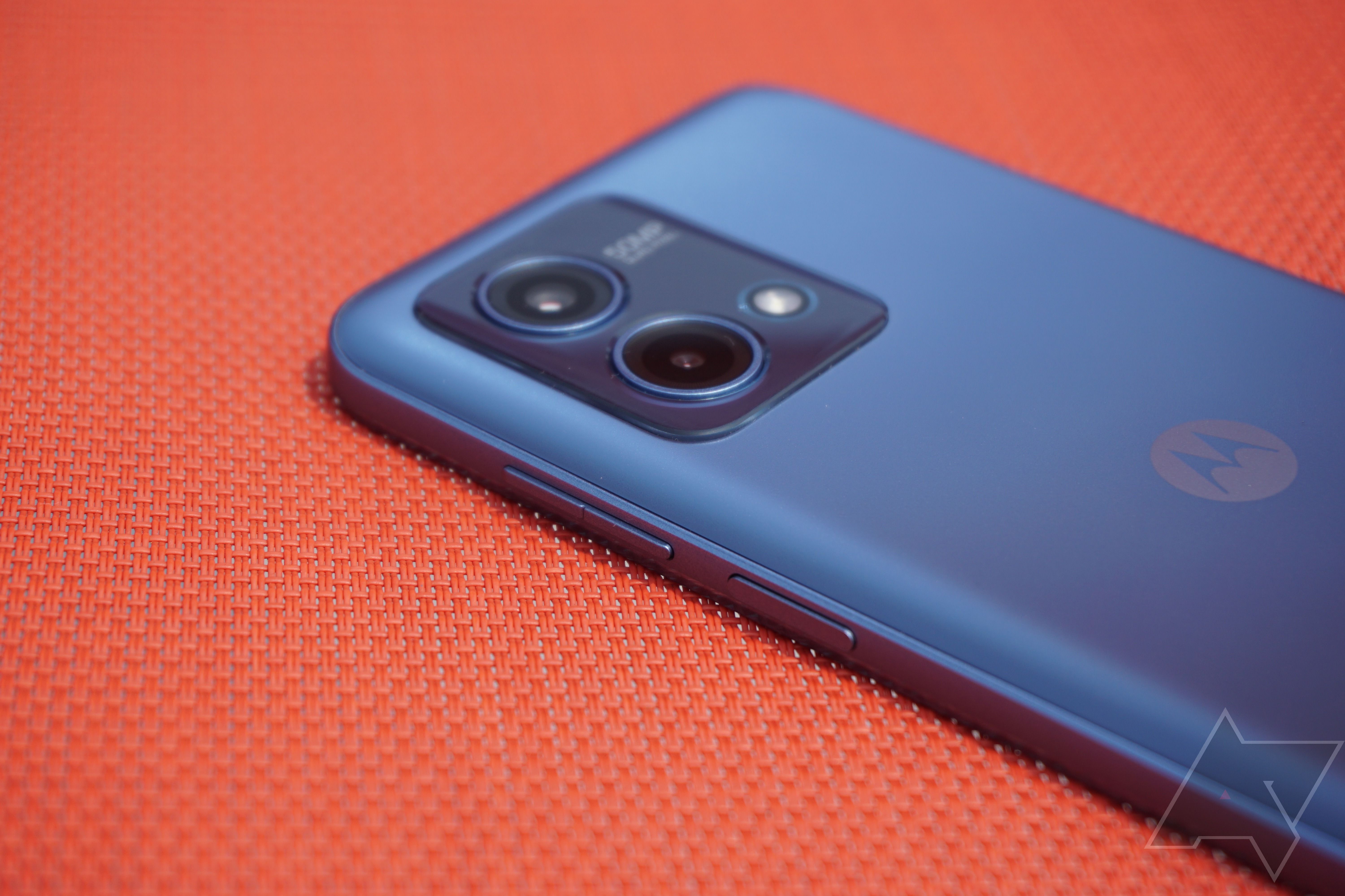 A facet shot of the buttons on the Moto G Stylus (2023)