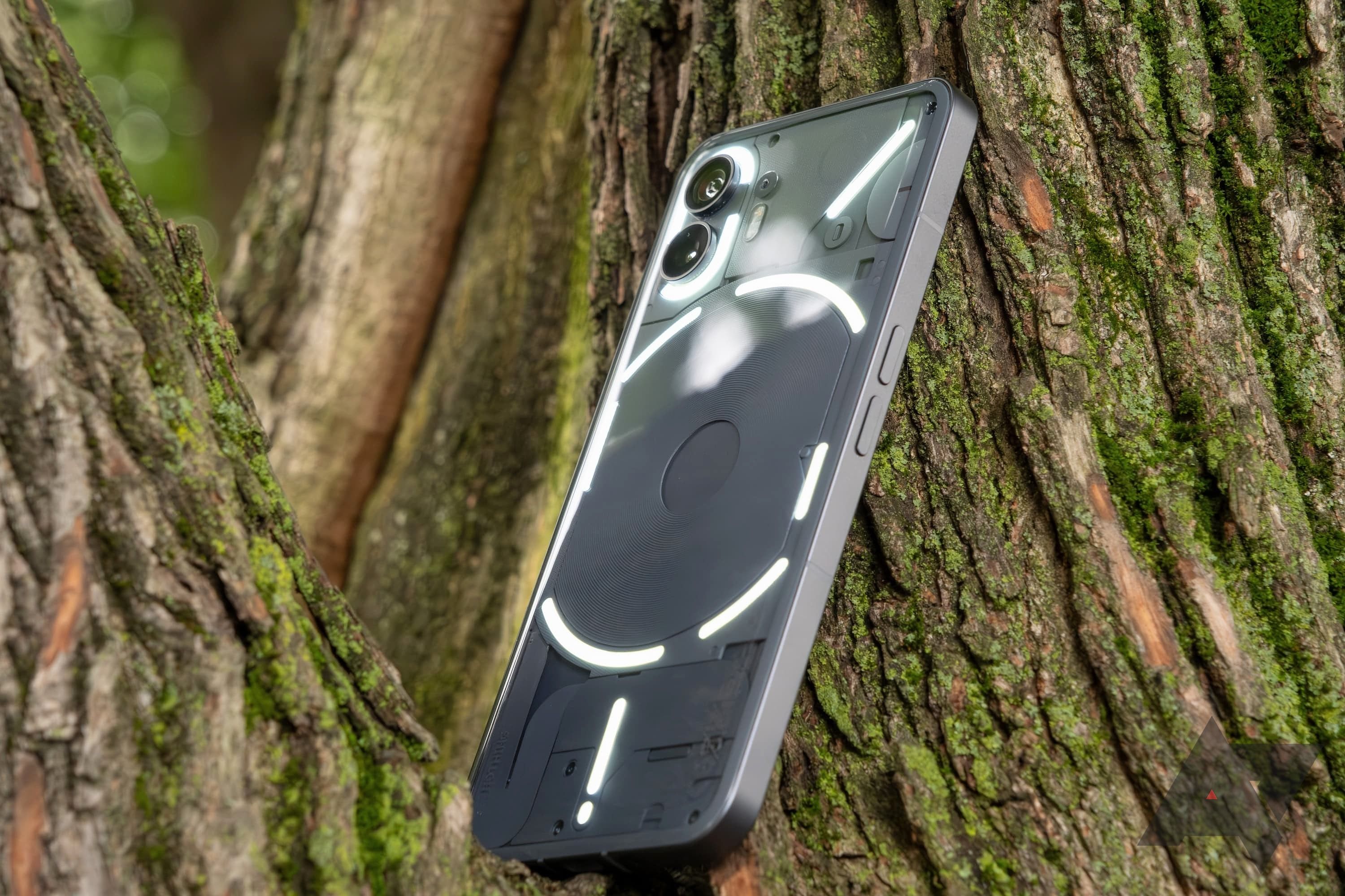 The Nothing Phone 2 has me excited about midrange phones again