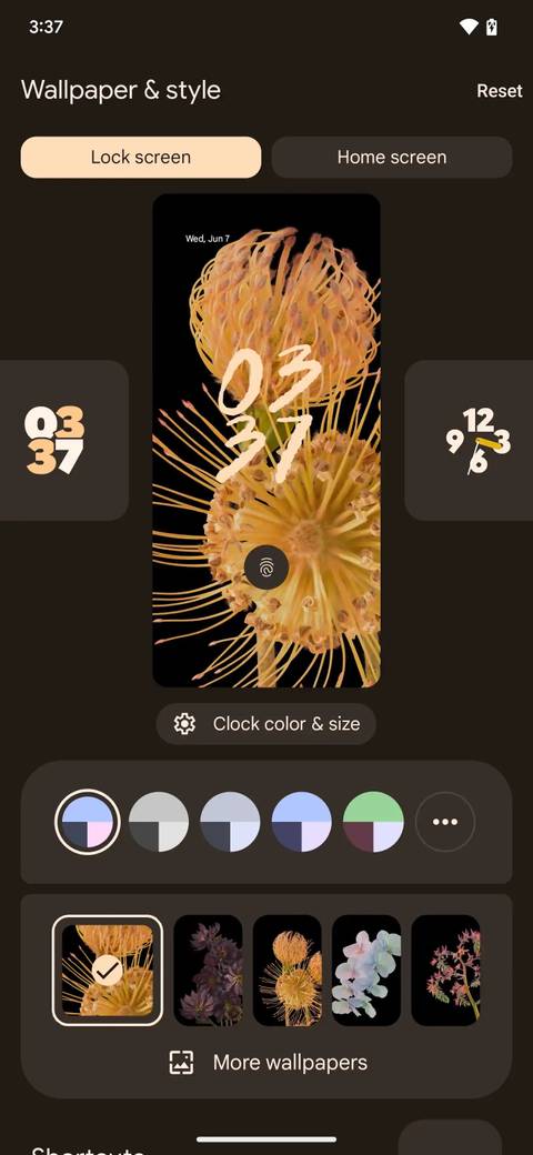 Android 14 Beta 5 already removes one of the new lock screen clock faces