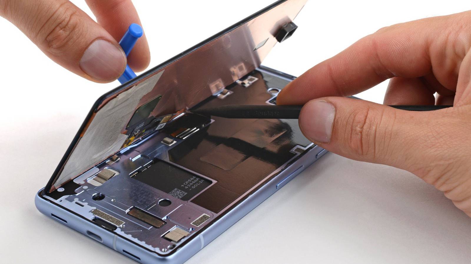 Google says it won't keep your Pixel during a repair if you're caught ...