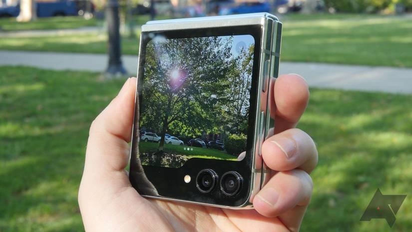 Samsung Galaxy Z Flip review: Flex Window for the win