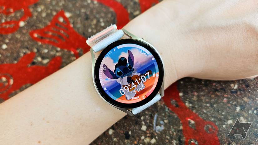 Rectangular Arm Sensor Samsung Galaxy Watch 6 vs Apple Watch Series 9: An extra-bright showdown