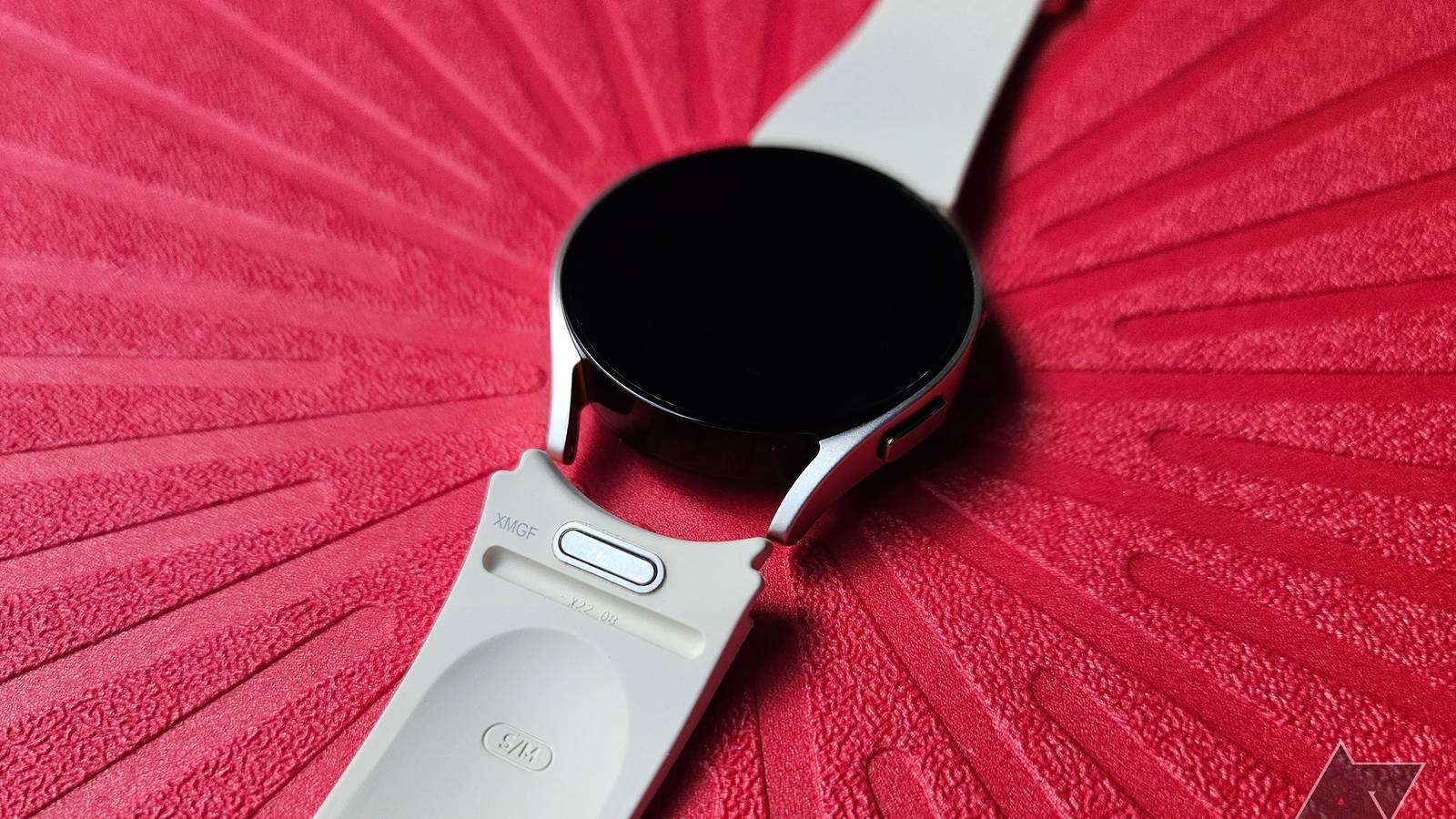 New FCC listings hint at the Galaxy Watch series and a budget