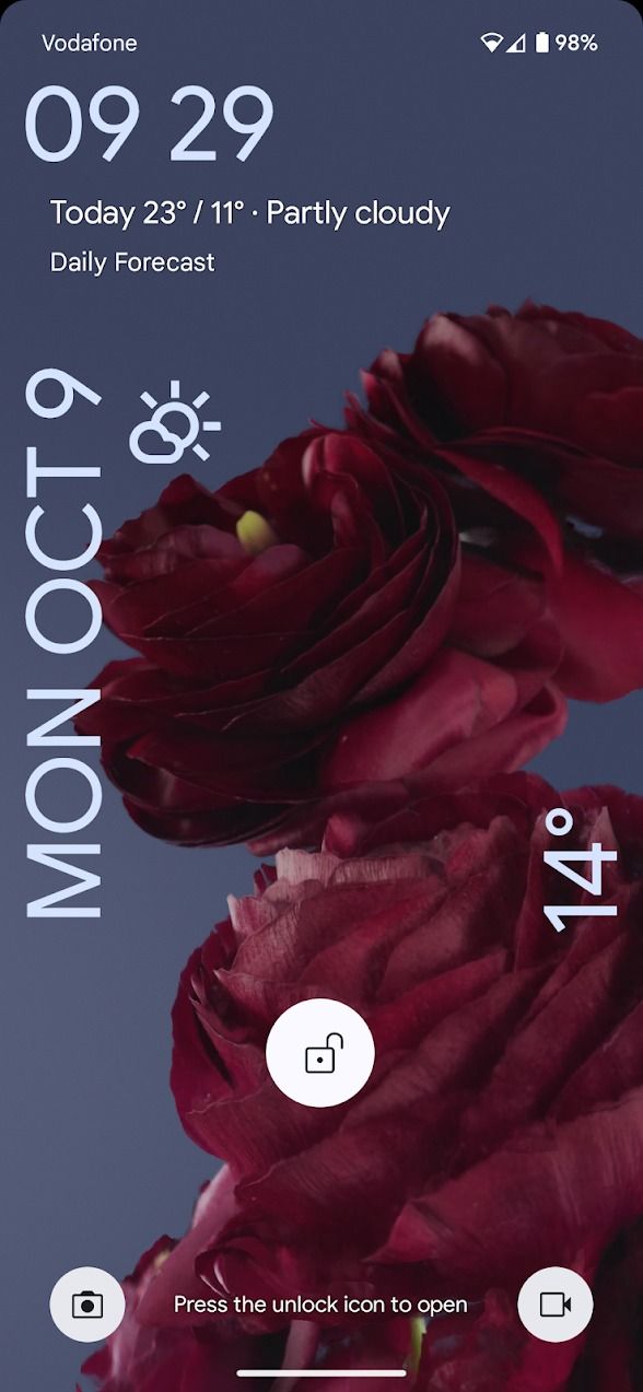 How to customize the Android 14 lock screen