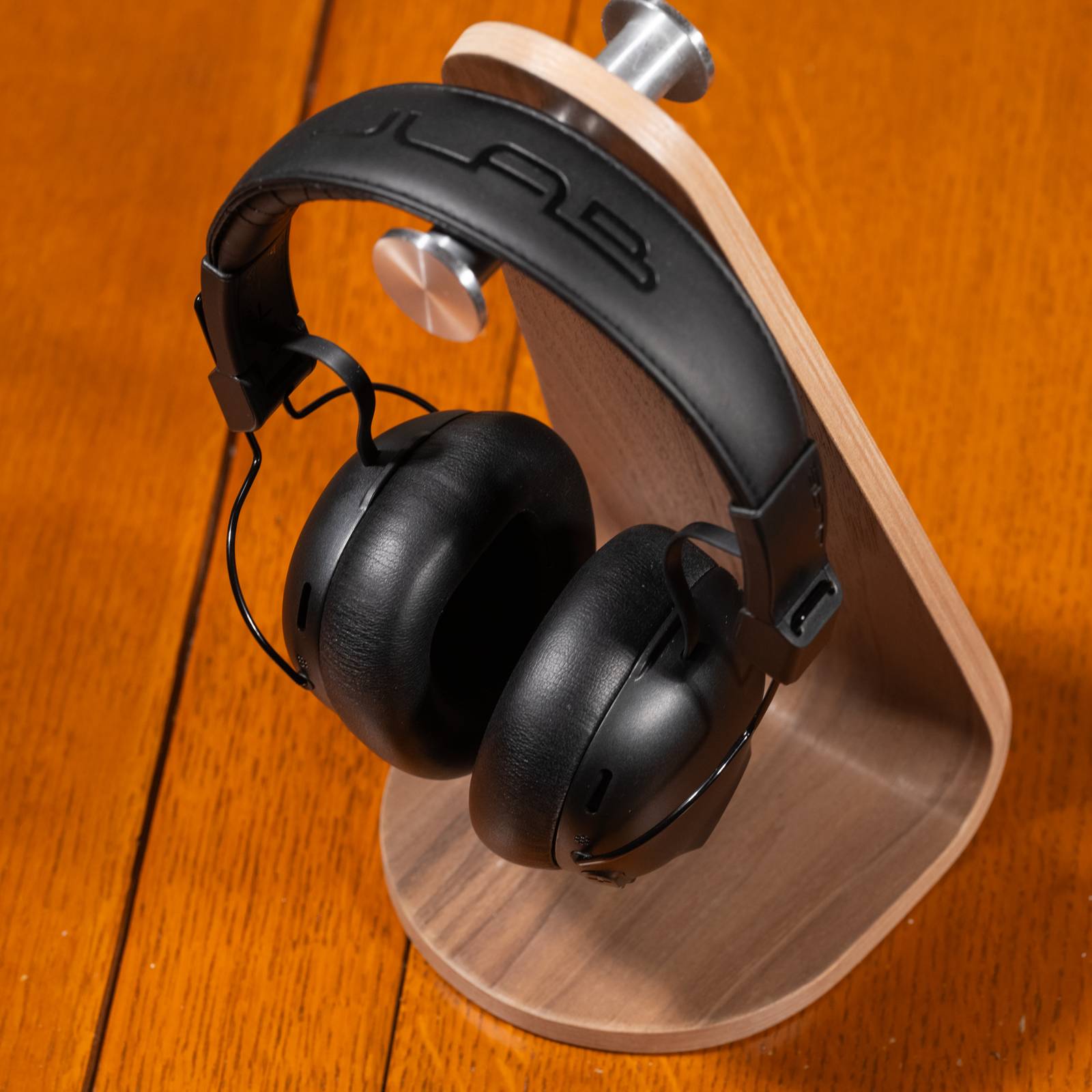 Noise Cancelling Headphones Best Studio Headphones Under $100