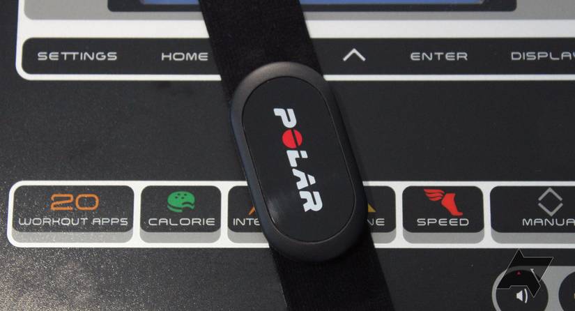 Polar H10 connected to treadmill console with Polar GymLink 5 kHz label