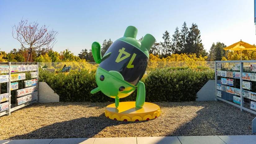 La statua mascotte del bugdroid Android 14