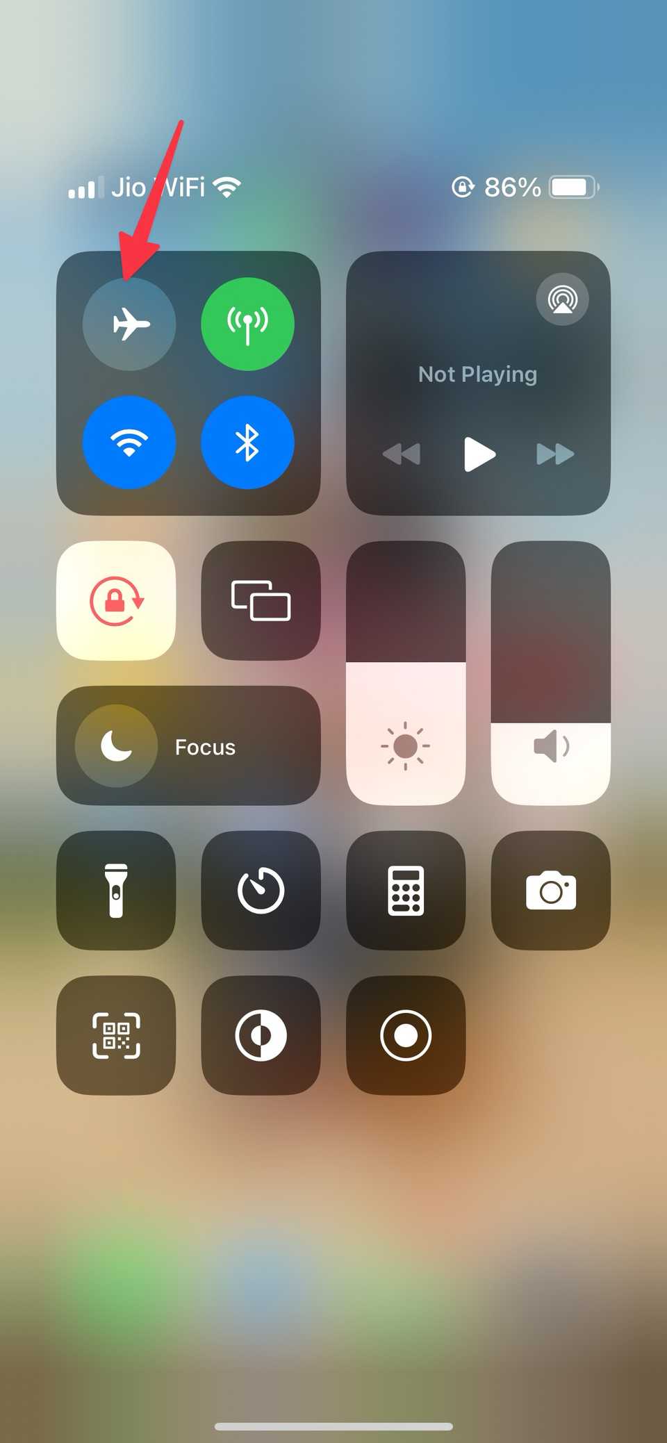 How to fix the SOS and No Service message on your iPhone