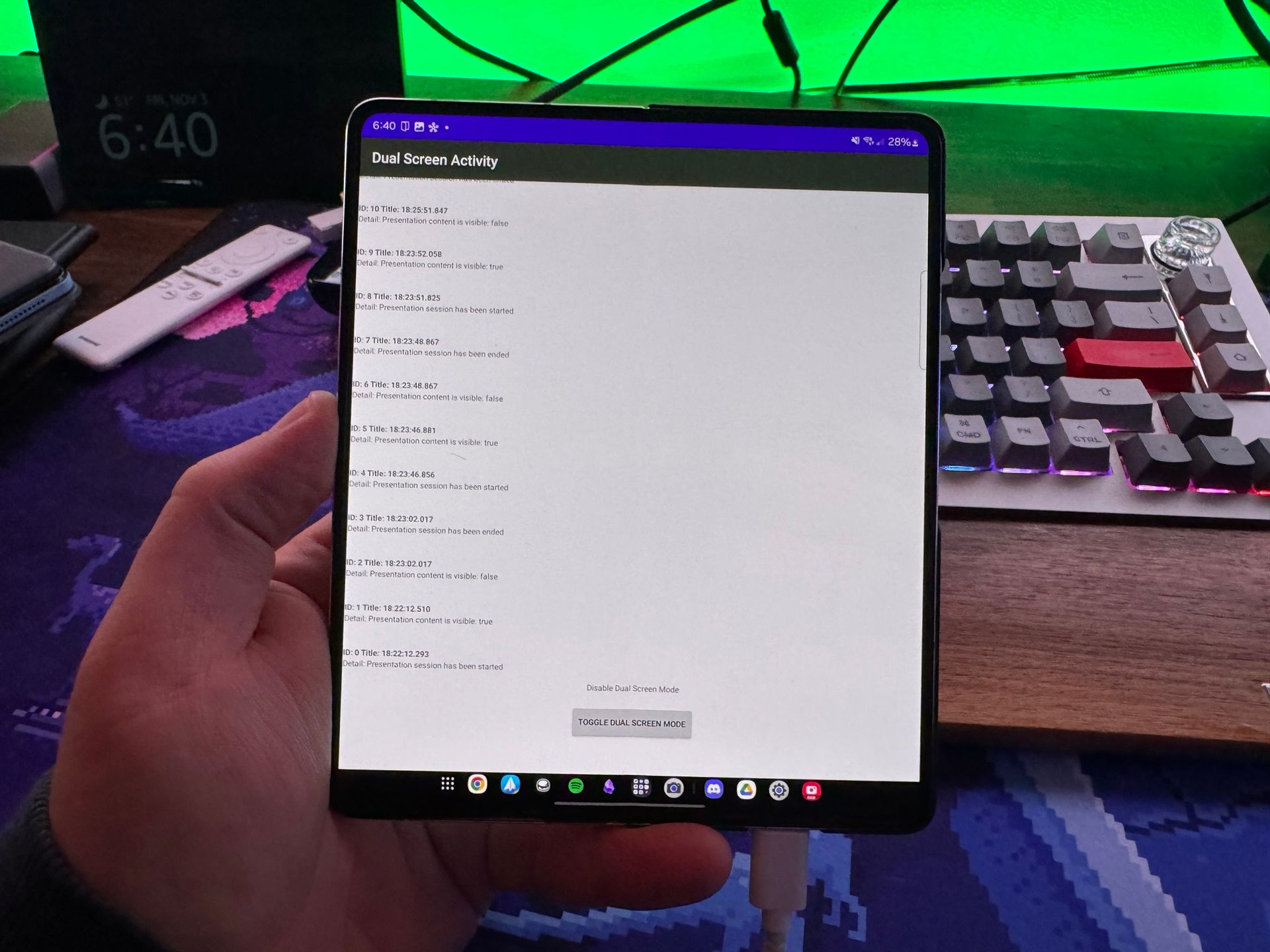 Android 14 finally lets apps show content on both screens on a foldable