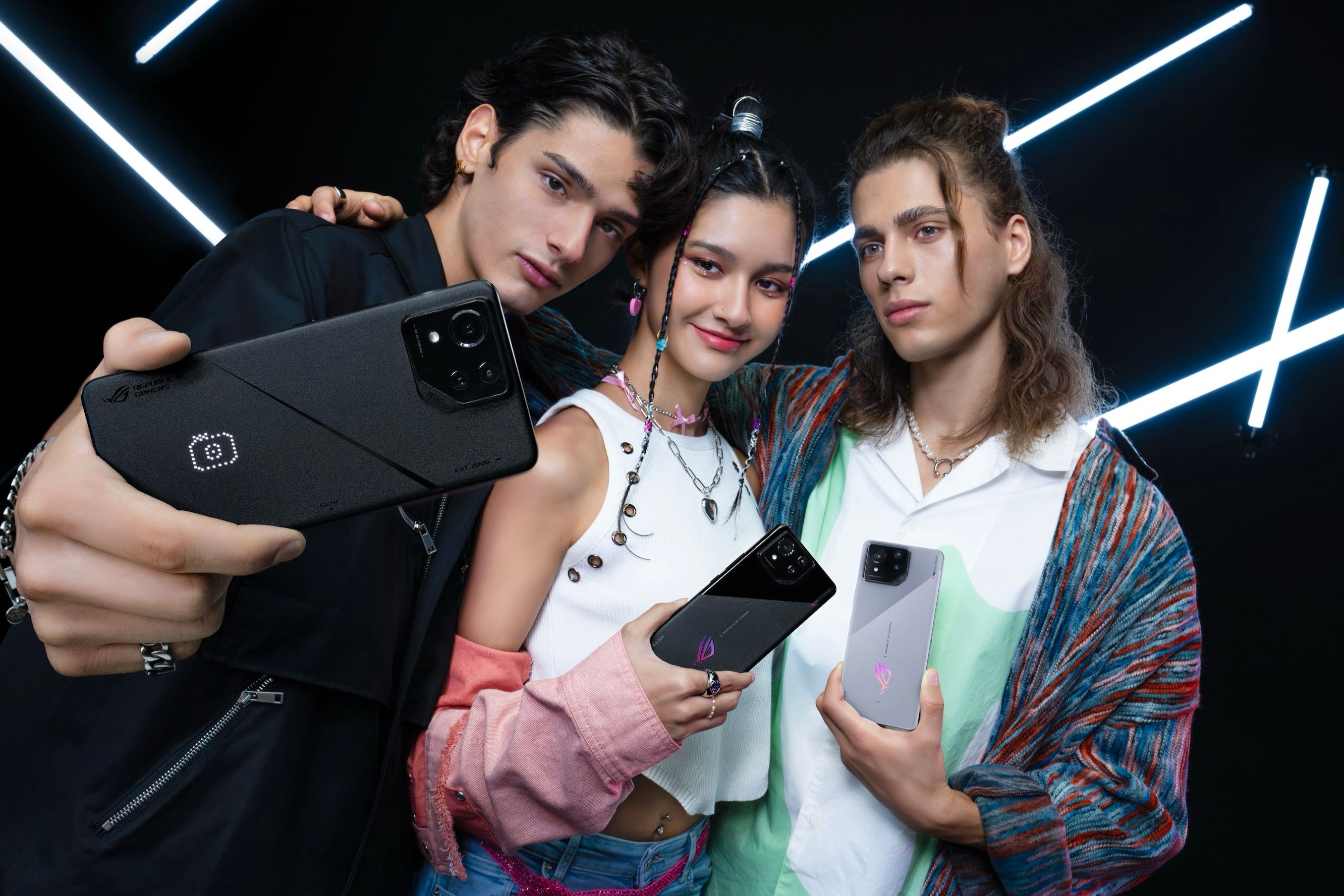 最新型 ASUS ROG Phone 8 12GB 256GB ROG Phone 8 | Gaming Phones｜ROG - Republic of Gamers｜ROG USA