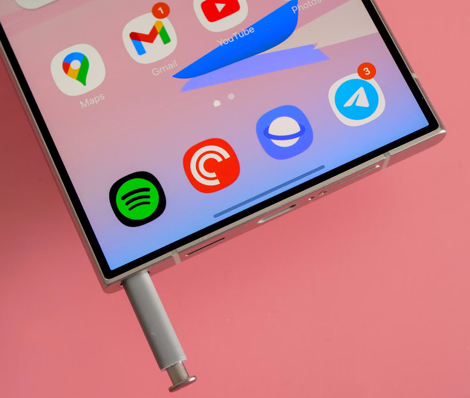 The Samsung Galaxy S25 Ultra could be thinner than we imagined