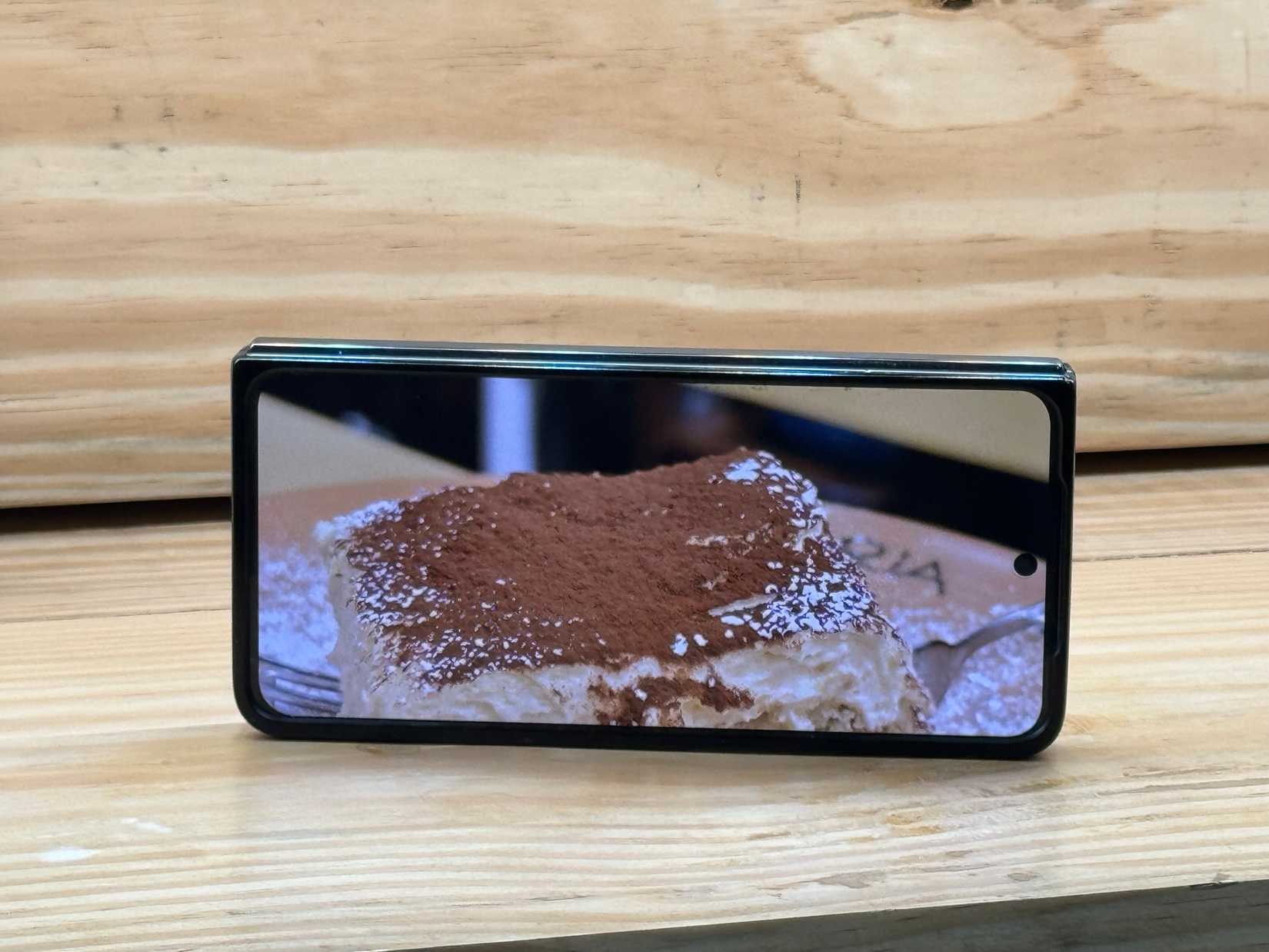 Fotoo 5 simple ways to give your old Android phone a second life