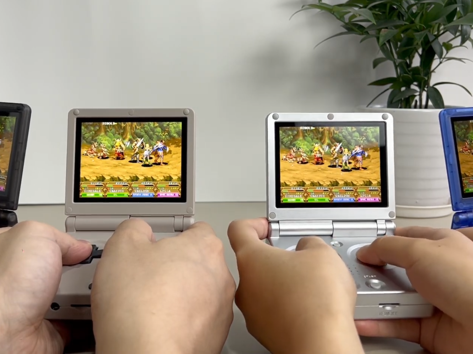 【新品・未使用】GAMEBOY ADVANCE Anbernic's newest gaming handheld looks like a Game Boy Advance SP