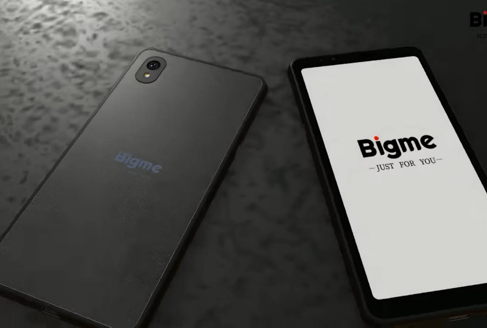 This luxury e-reader maker announced a color E Ink smartphone that 