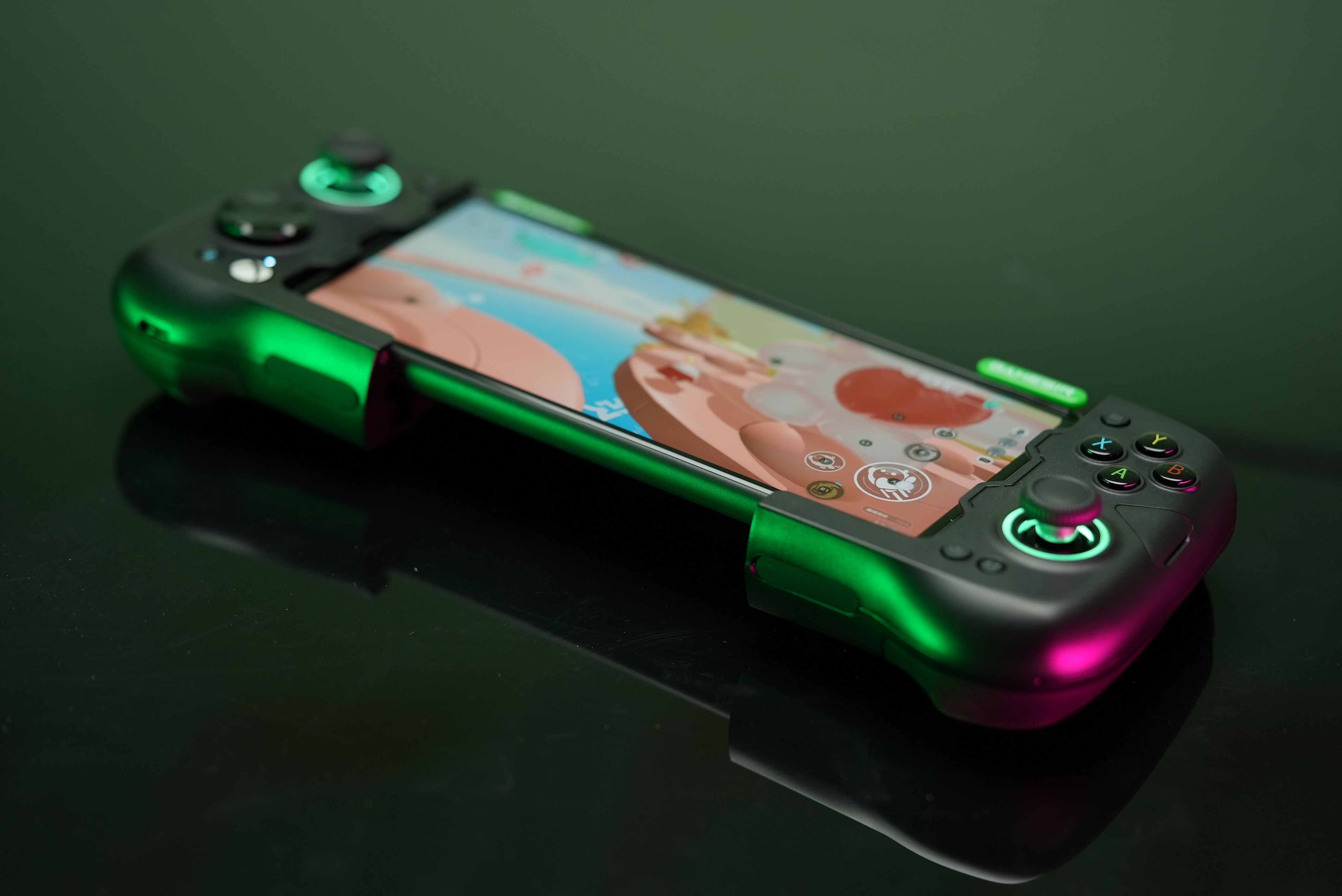GameSir's X4 Aileron is a compact, magnetic game controller that