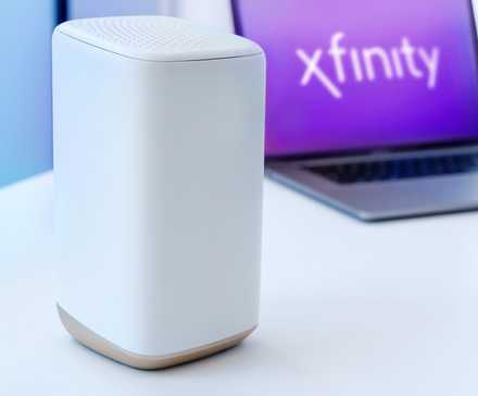 Xfinity router: What does the white blinking light mean?
