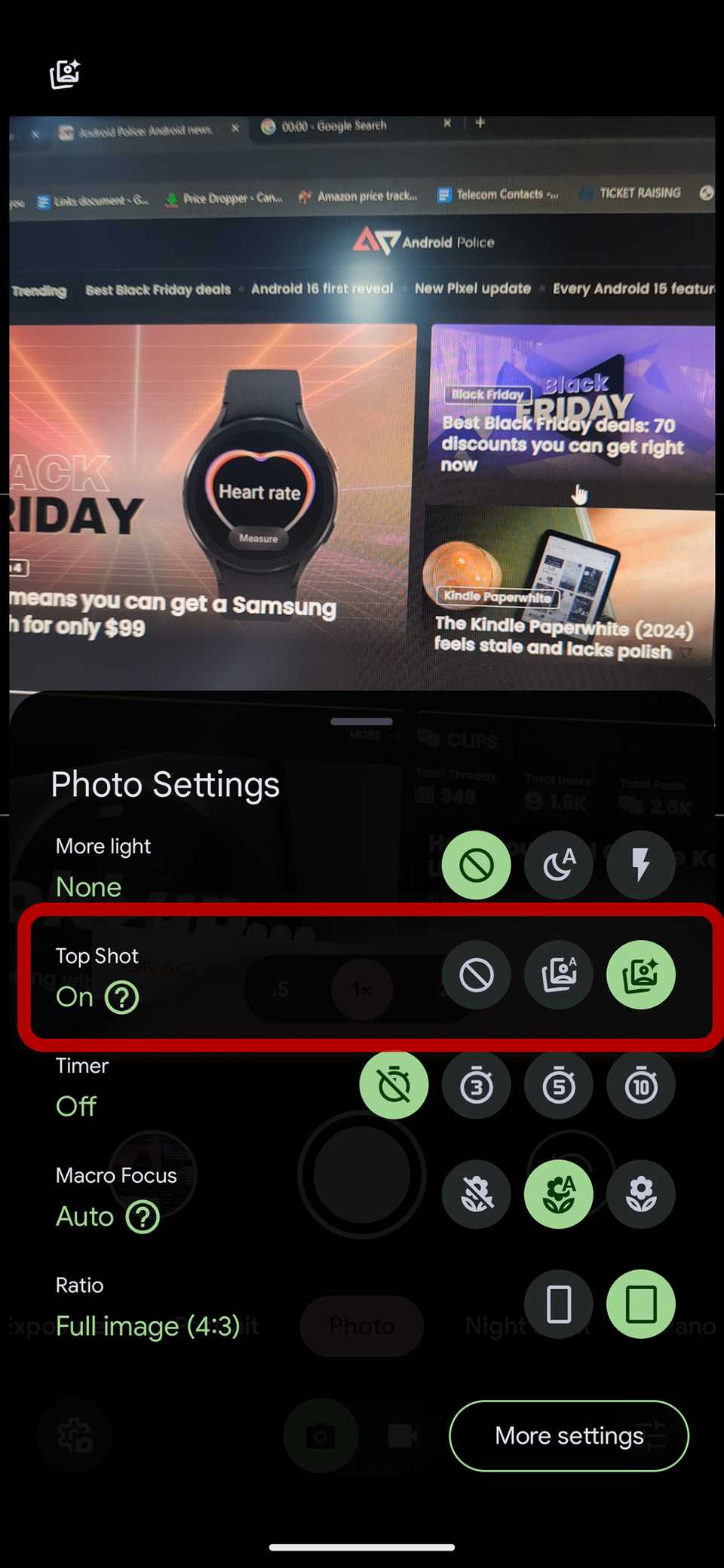Aperta l'app della fotocamera del telefono Pixel di Google con l'opzione dello scatto dall'alto evidenziata