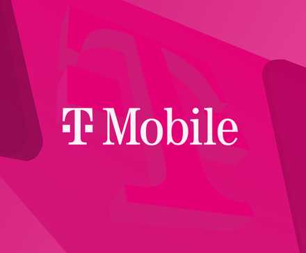 O logotipo da T-Mobile contra um fundo magenta