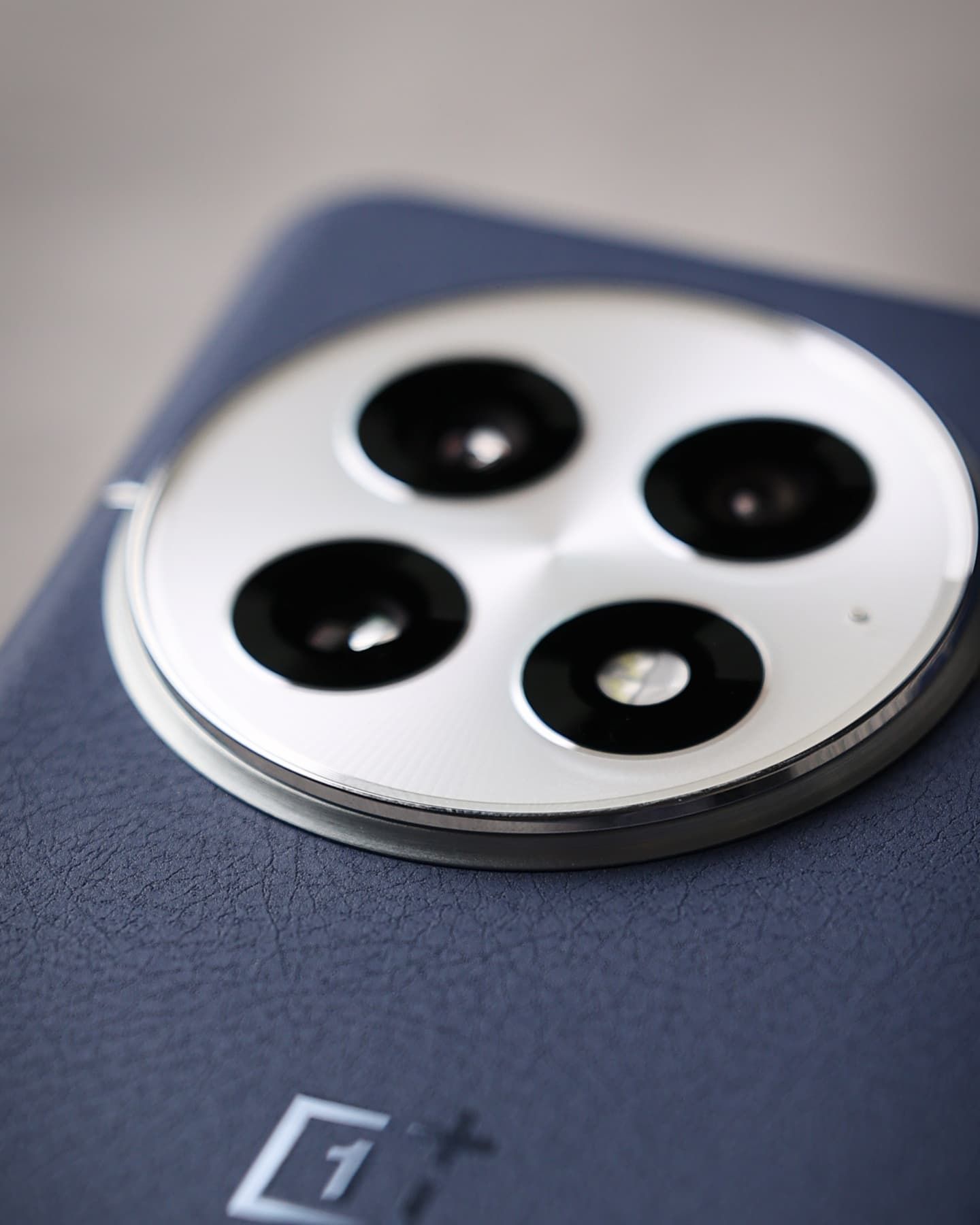 OnePlus design lead dishes on curved glass and the new flagship's ...
