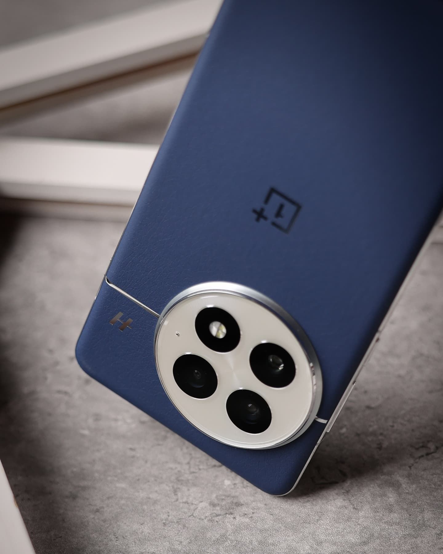 OnePlus design lead dishes on curved glass and the new flagship's ...