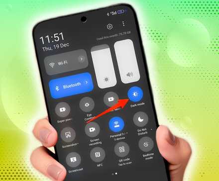 لقد كرهت القراءة على هاتفي حتى قمت بتغيير هذه الإعدادات يد تحمل هاتف android تعرض قائمة الإعدادات السريعة