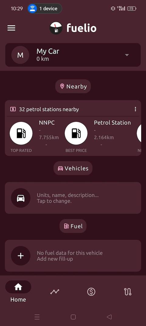 Risultati delle stazioni di servizio nelle vicinanze nel menu Home dell'app Fuelio