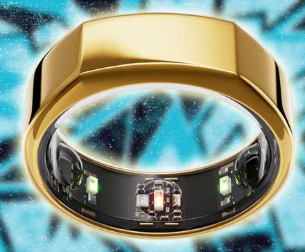 O Oura Ring 4 sobre um fundo azul estilizado.