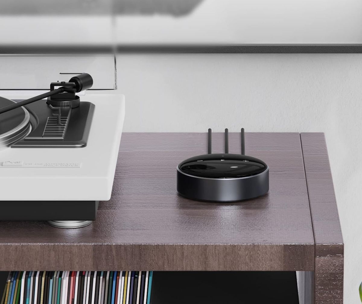 The WiiM Mini connected to a record player.