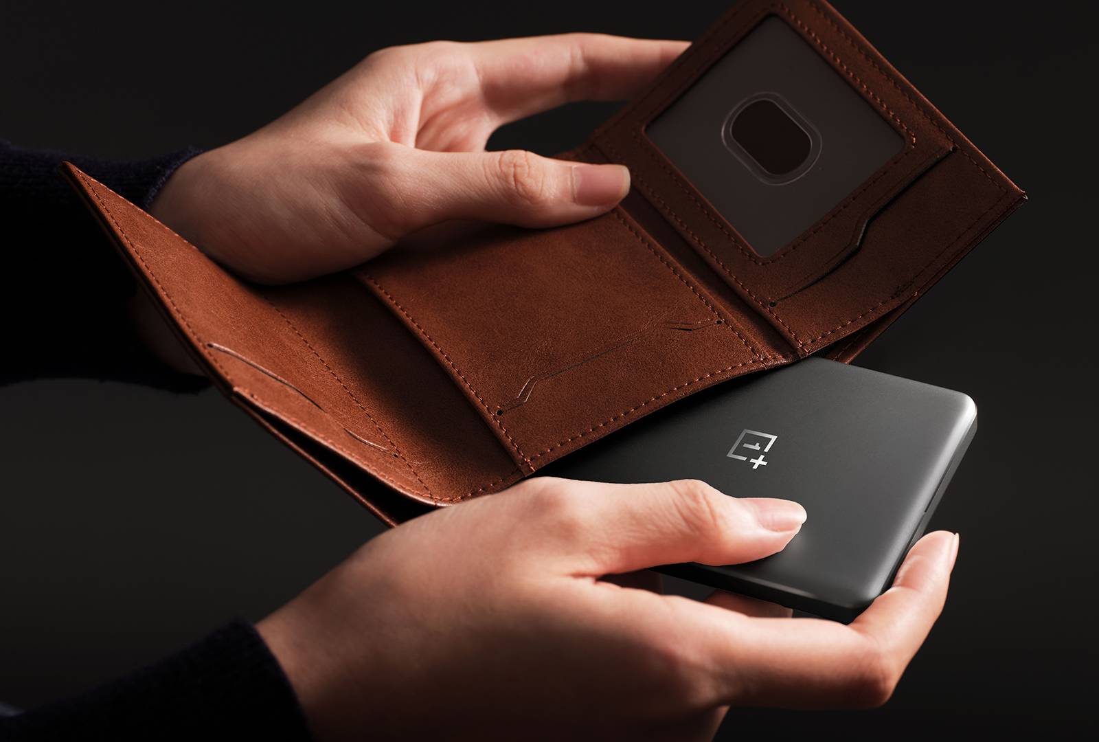 OnePlus launches a slim MagSafe battery bank that you're going to