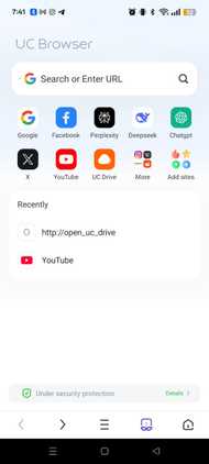 UC Browser app home menu showing popular sites
