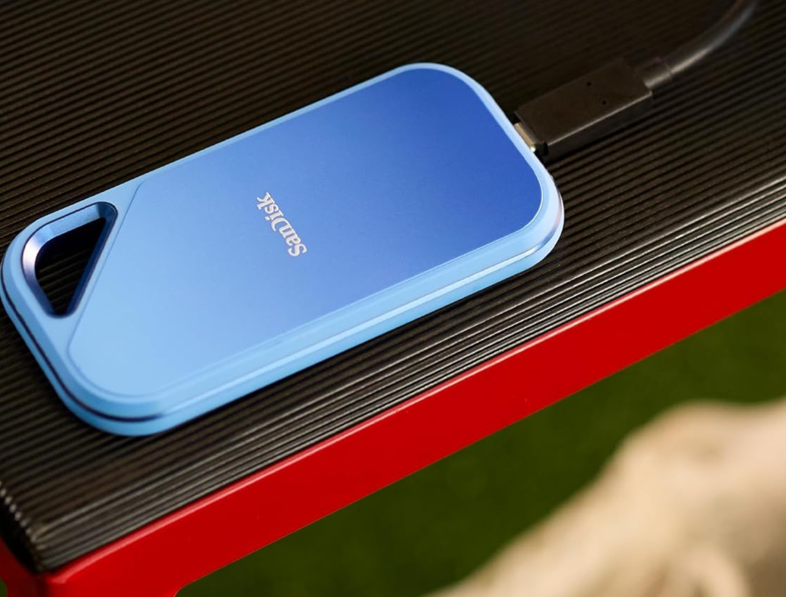 と*ん様 SanDisk 4TB Creator Pro ポータブル SSD サ Amazon | SanDisk