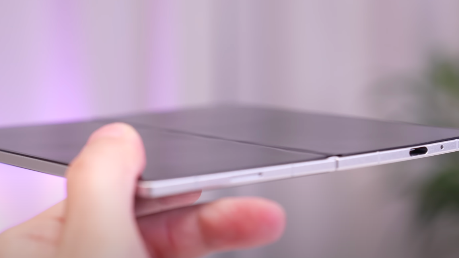 Galaxy Z Fold 7 flaunts its sleek design in hands-on video with