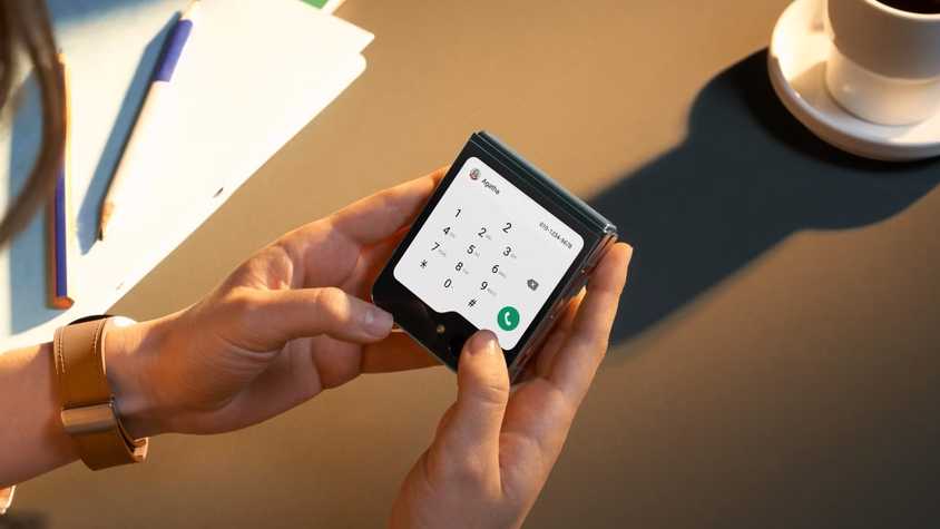 Holding up a Galaxy Z Flip 6 cover screen while using the dialer app
