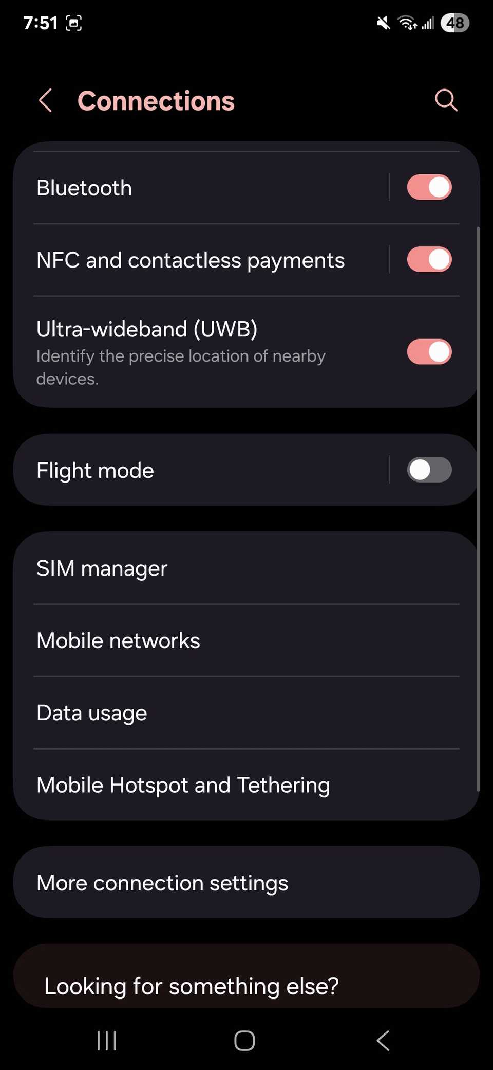 Un elenco delle impostazioni di connessione su un telefono Samsung Galaxy con One UI 7