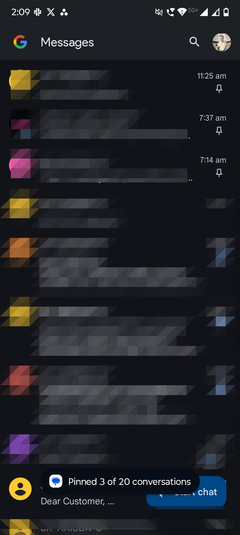 Screenshot che mostra la schermata iniziale di Google Messaggi