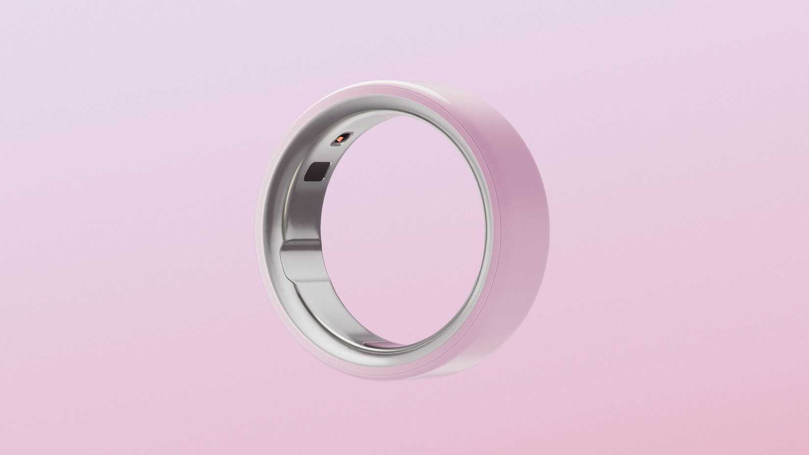 The Oura Ring 4 Ceramic in Petal