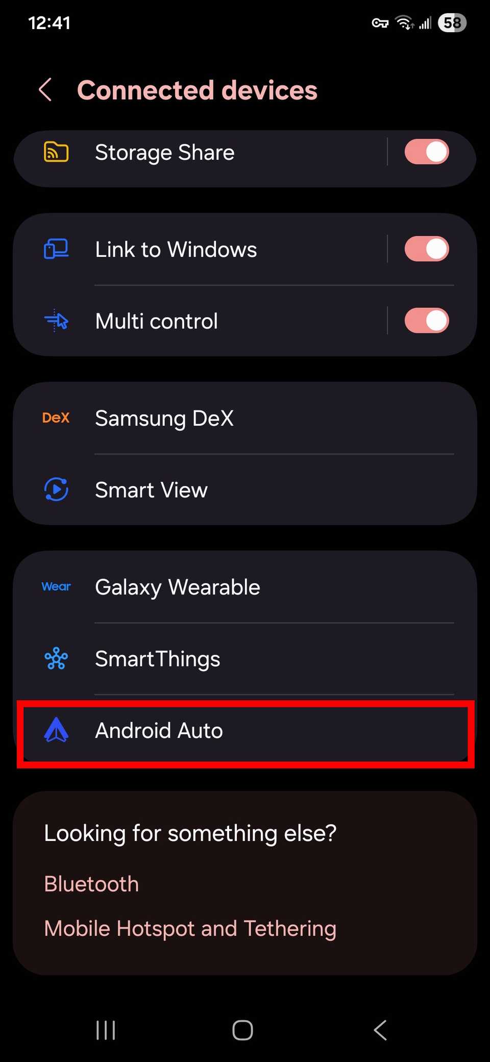 كيفية تغيير عرض Android Auto الخاص بك 2 مخطط مستطيل أحمر يسلط الضوء على Android Auto في الأجهزة المتصلة