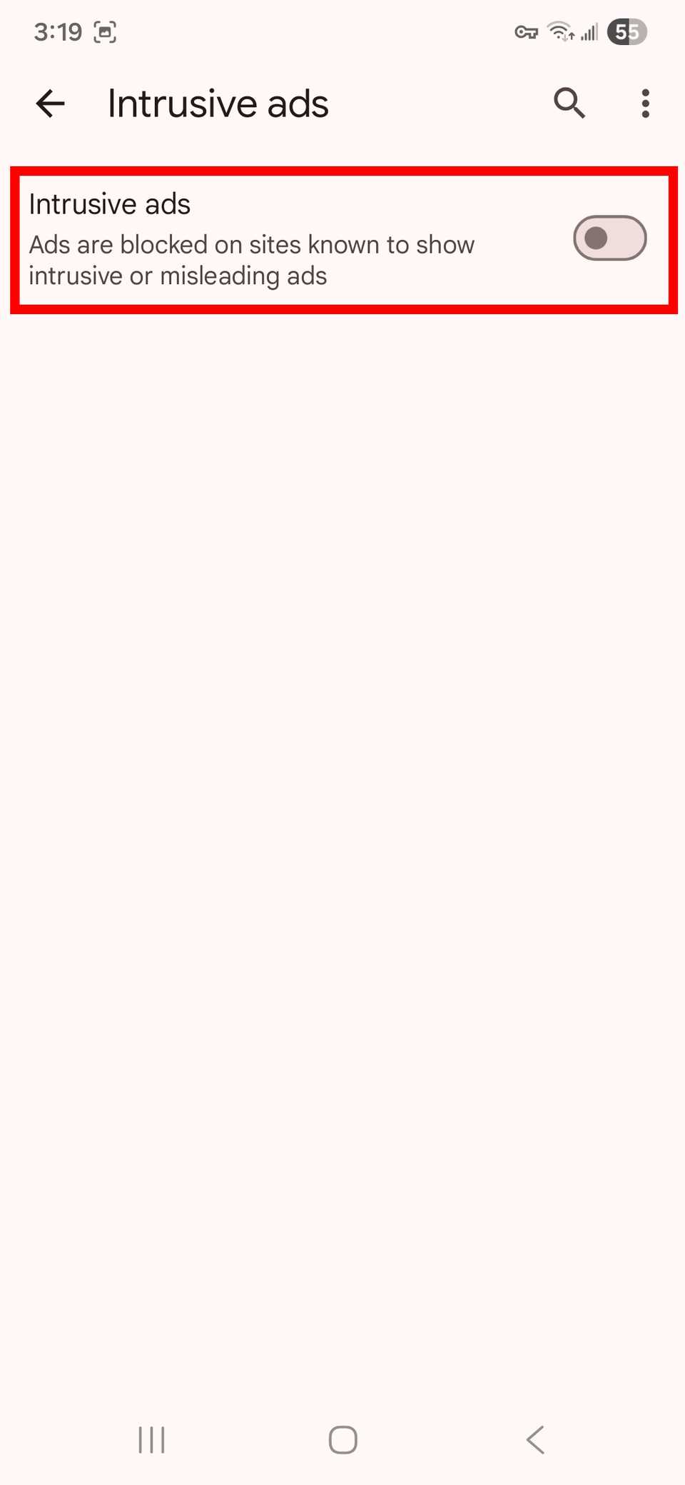 كيفية منع الإعلانات على هاتفك أو جهازك اللوحي الذي يعمل بنظام Android 6 مخطط مستطيل أحمر يسلط الضوء على تبديل الإعلانات المتطفلة في تطبيق Chrome