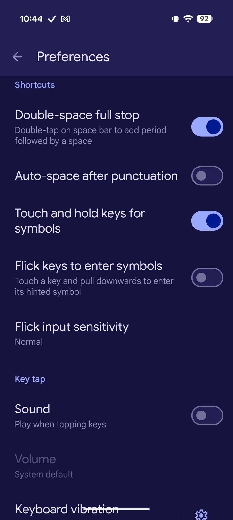 المس مع الاستمرار إعدادات المفاتيح في Gboard