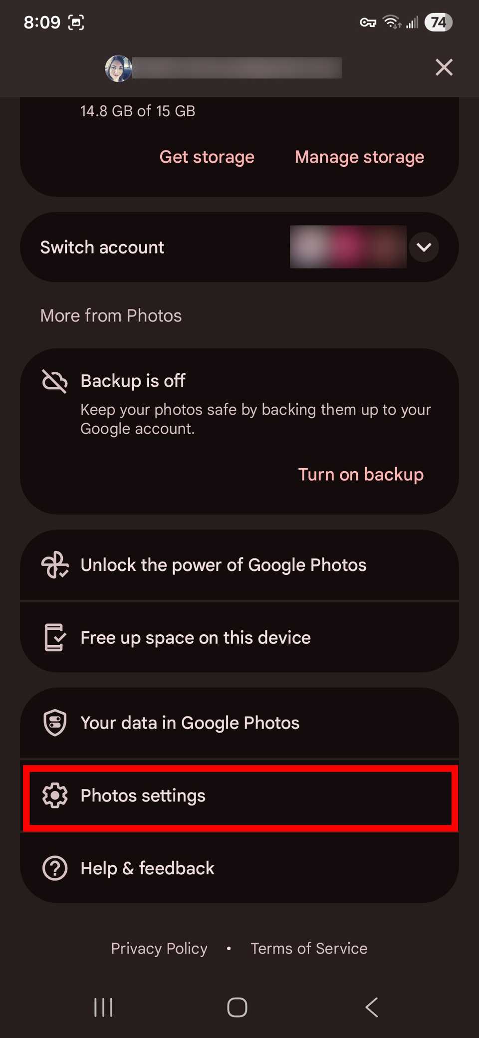 مخطط مستطيل أحمر يسلط الضوء على إعدادات الصور في تطبيق صور Google