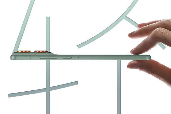 A tease for the Motorola X70 Air.