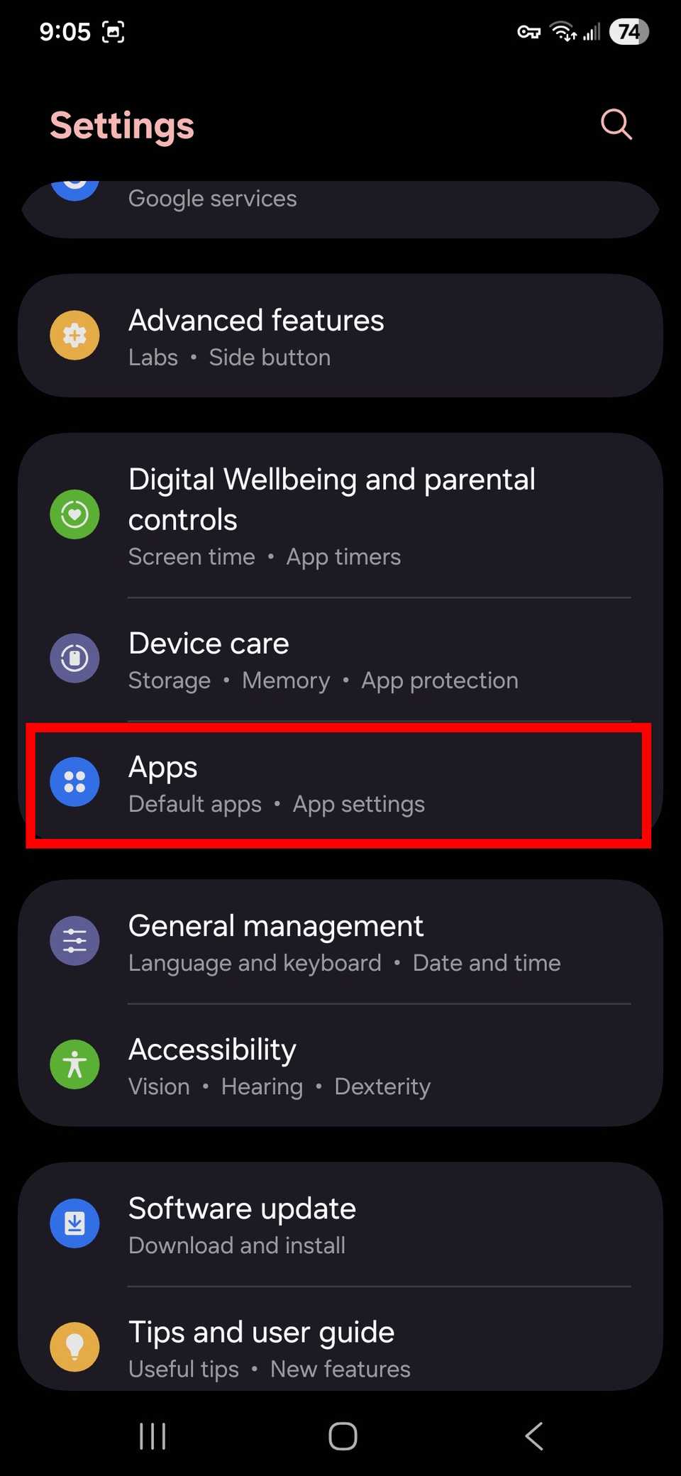 مخطط مستطيل أحمر يسلط الضوء على التطبيقات في إعدادات Samsung على One UI 8