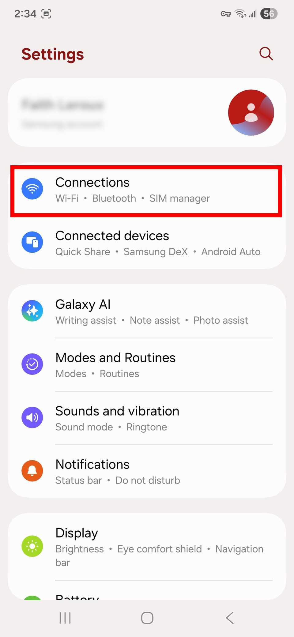 مخطط مستطيل أحمر يسلط الضوء على الاتصالات في إعدادات Samsung