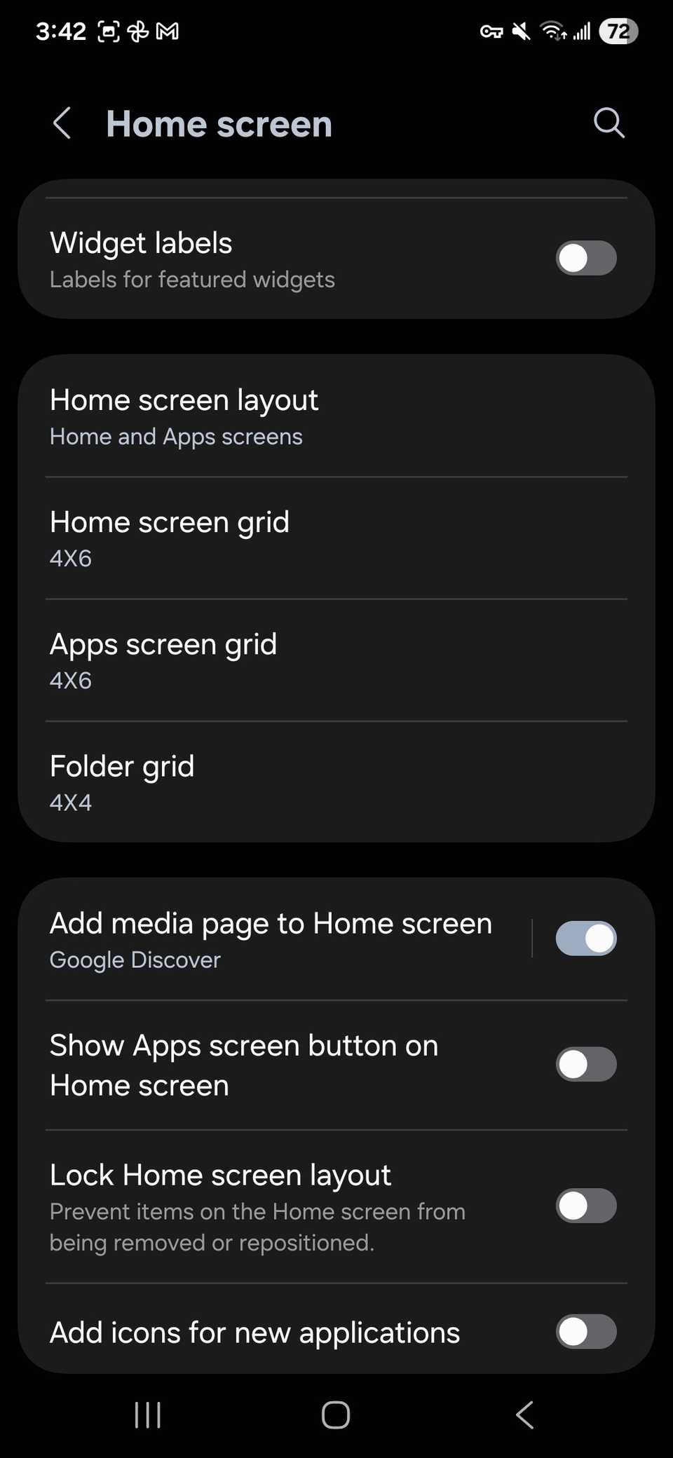 قائمة بخيارات إعدادات الشاشة الرئيسية المحفوظة في إعدادات الشاشة الرئيسية في One UI 8