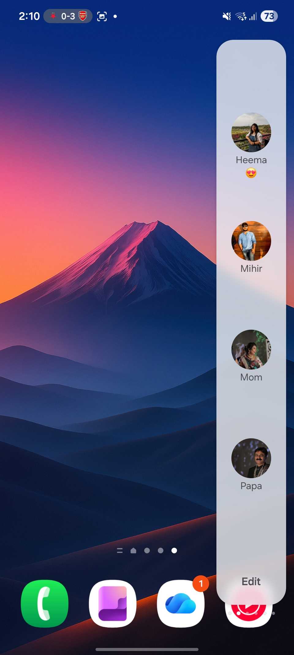 Painel lateral mostrando contatos